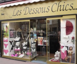 Les Dessous Chics