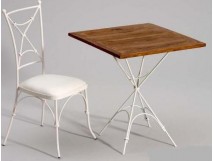 Table + 2 chaises