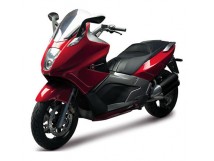 Scooter avec le permis moto