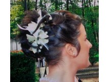 Les chignons avec fleurs naturelles