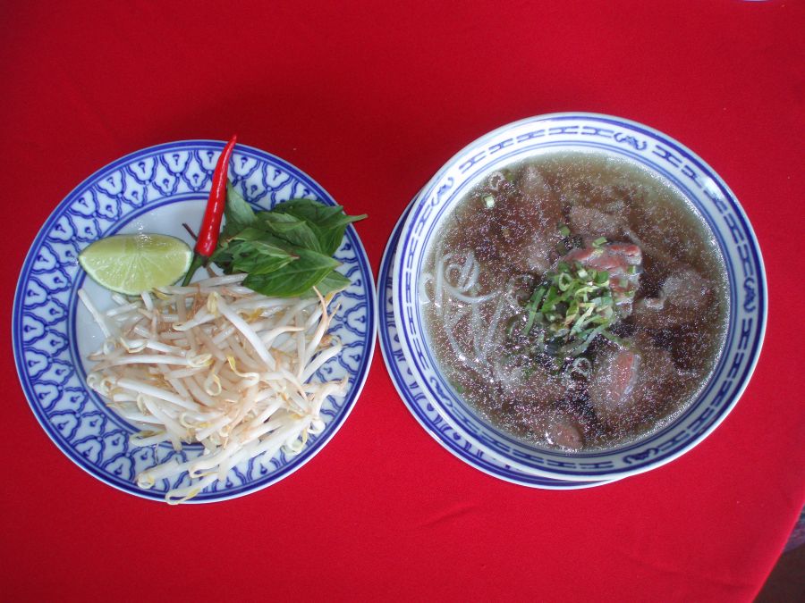 6. Potage Â« Hanoi Â» ( PHO )  