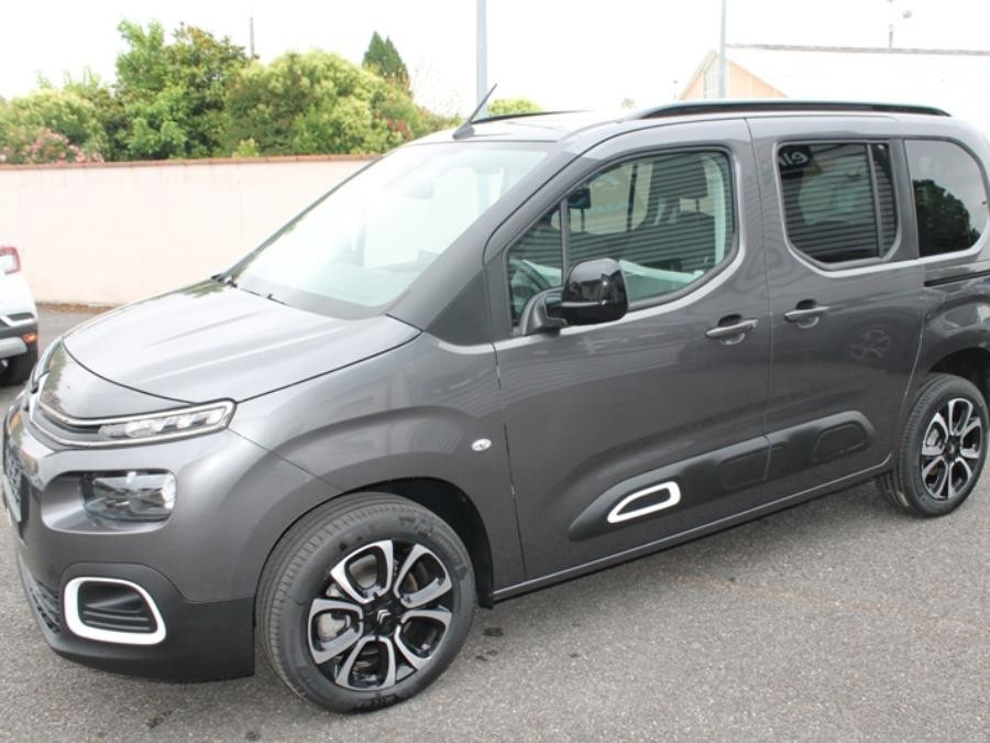 Citroën Berlingo Taille M Blue HDI 100 S&S Shine Toit Panoramique