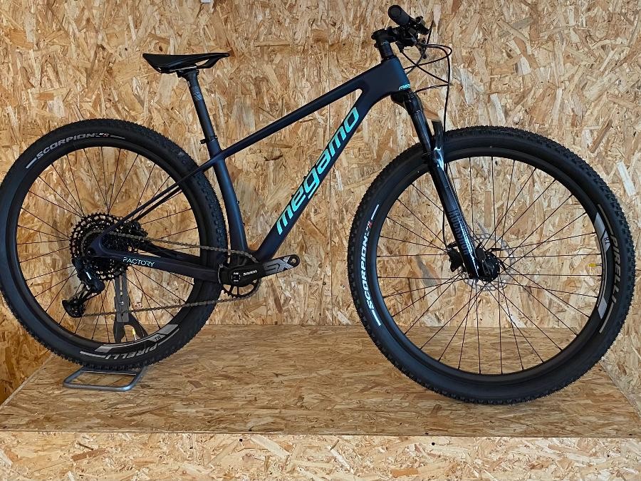 VTT XC MEGAMO FACTORY