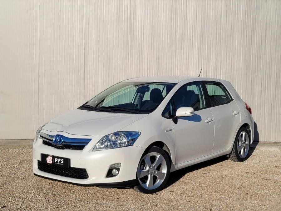 TOYOTA Auris 136h Hybrid Executive 125.618 km !!!